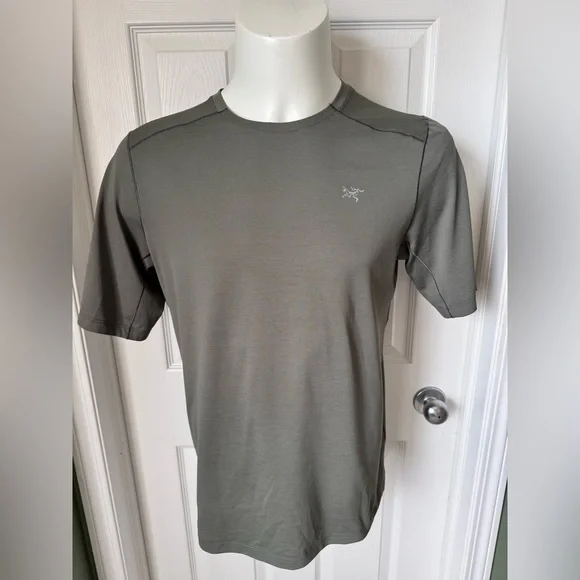 Arcteryx Cormac Crewneck Short Sleeve Shirt Mens Medium - Picture 2 of 11